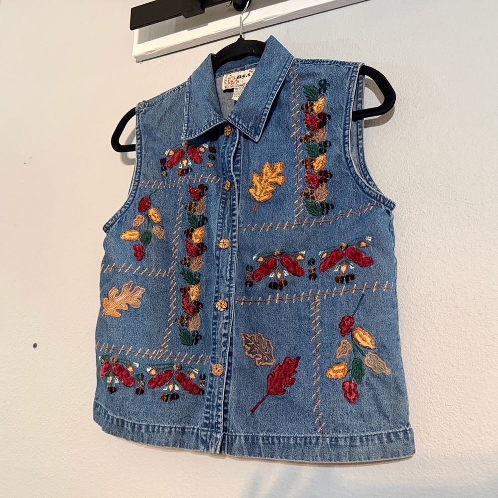 Vtg Embroidered Button Front Denim Vest Medium Leaves Patchwork Velvet Fall - Picture 2 of 8